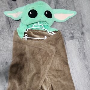 Star Wars Green and Brown Baby Yoda Blanket